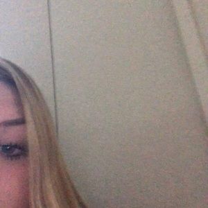 Meet your Posher, Avery